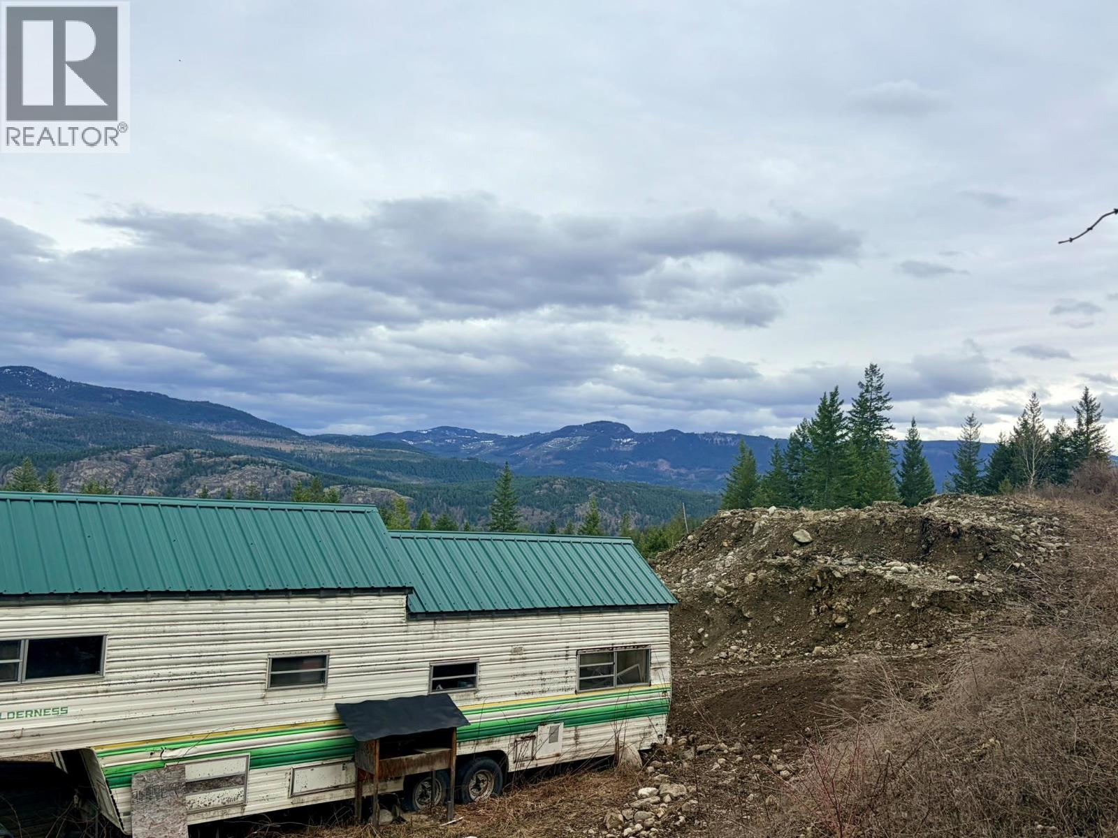 5521 BOULDER MOUNTAIN Road, Barriere