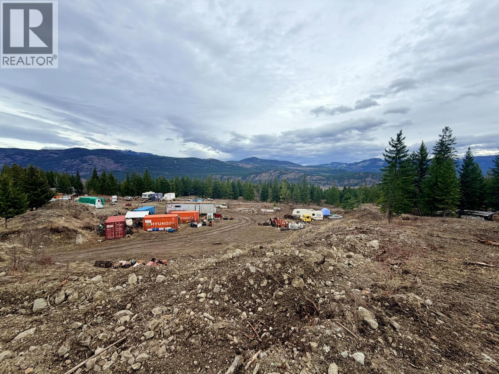 5521 BOULDER MOUNTAIN Road, Barriere