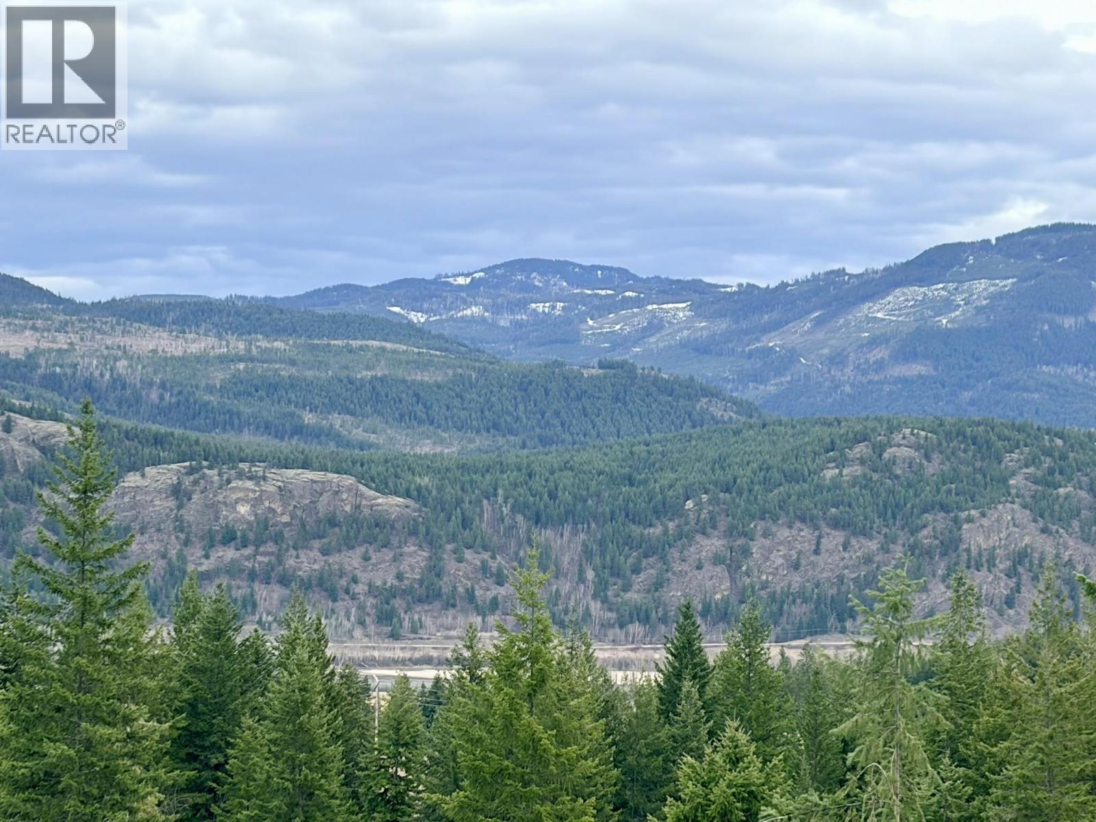 5521 BOULDER MOUNTAIN Road, Barriere