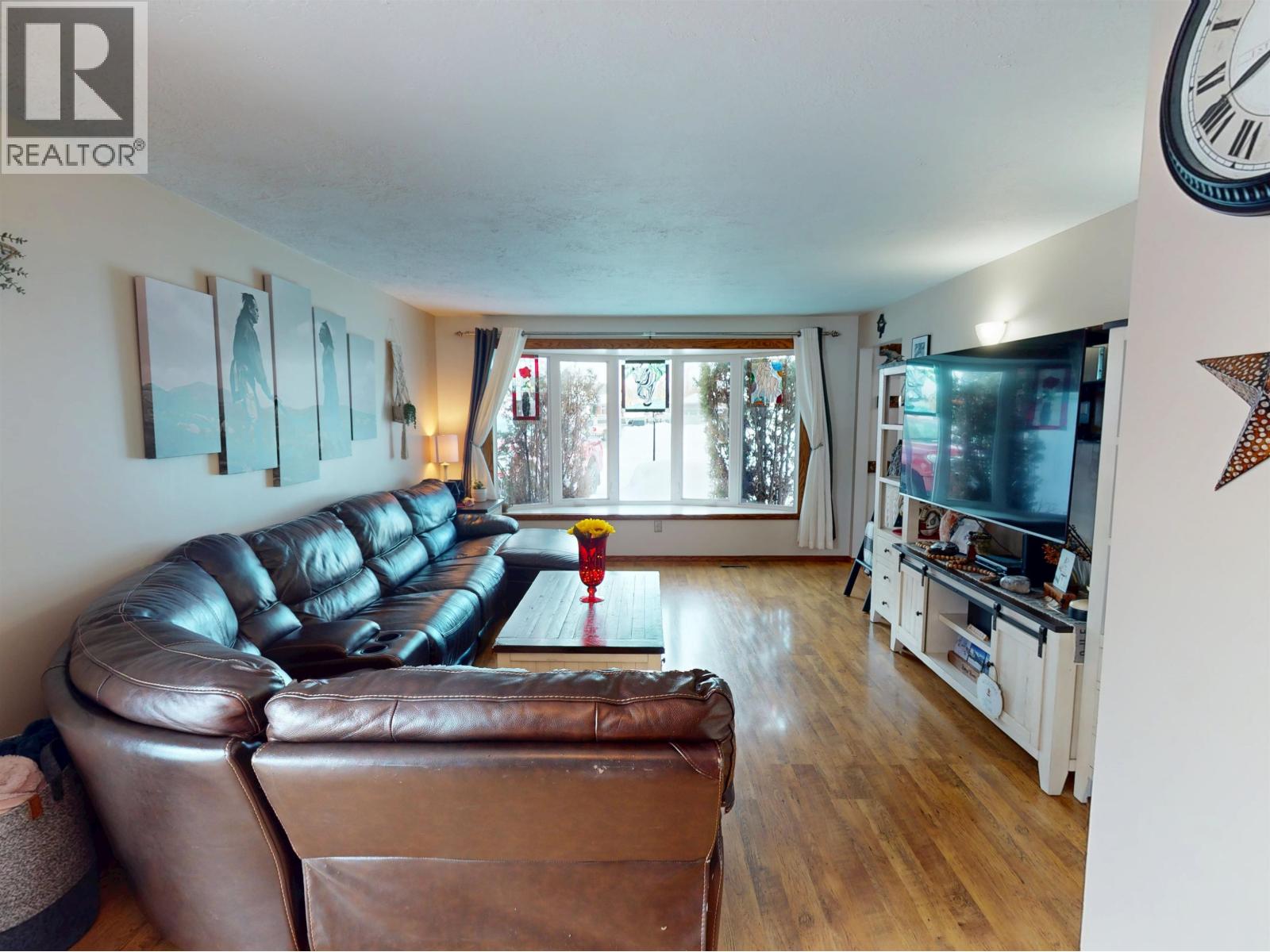 77 PRINCESS CRESCENT - 9