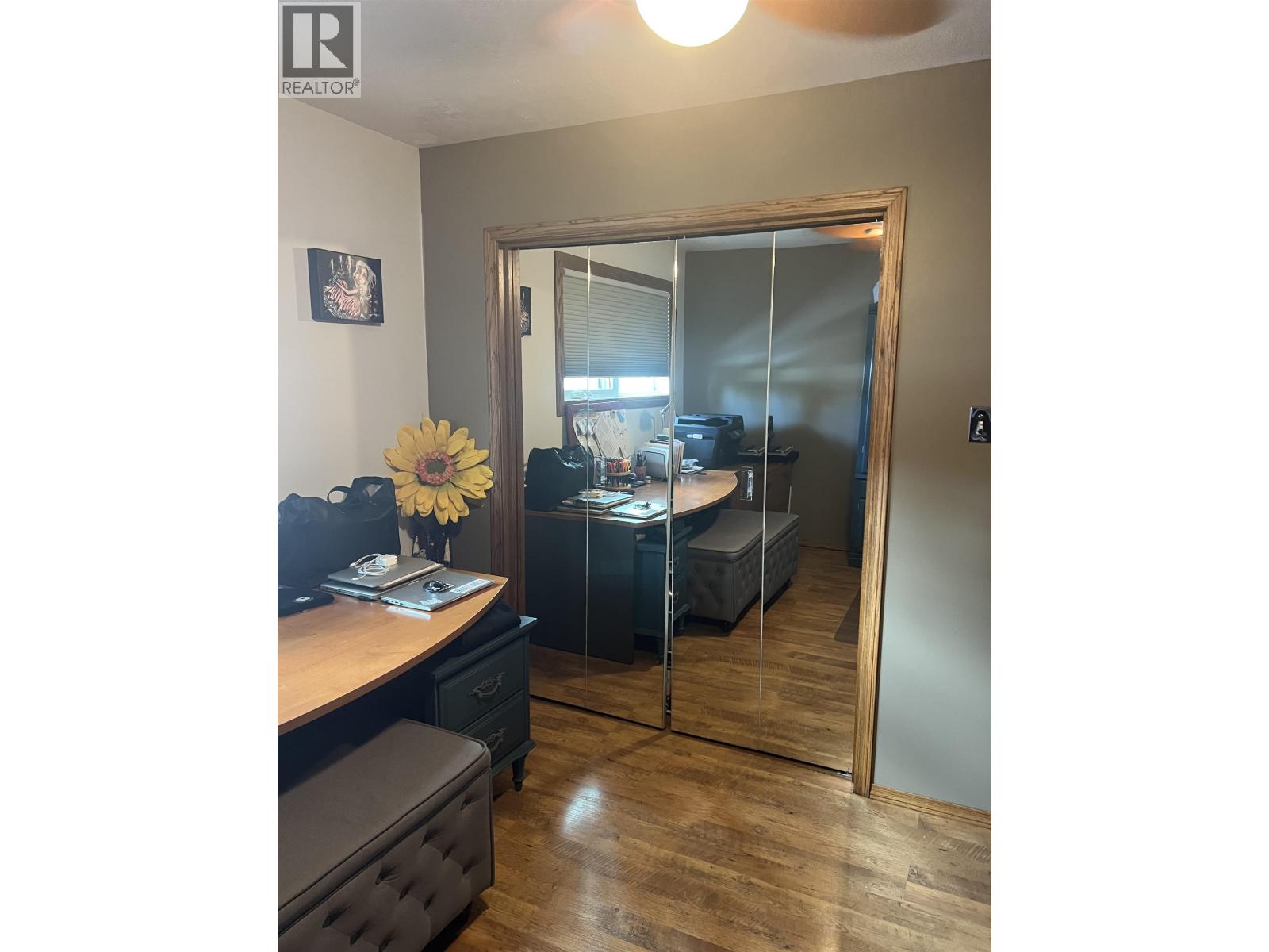 77 PRINCESS CRESCENT - 17