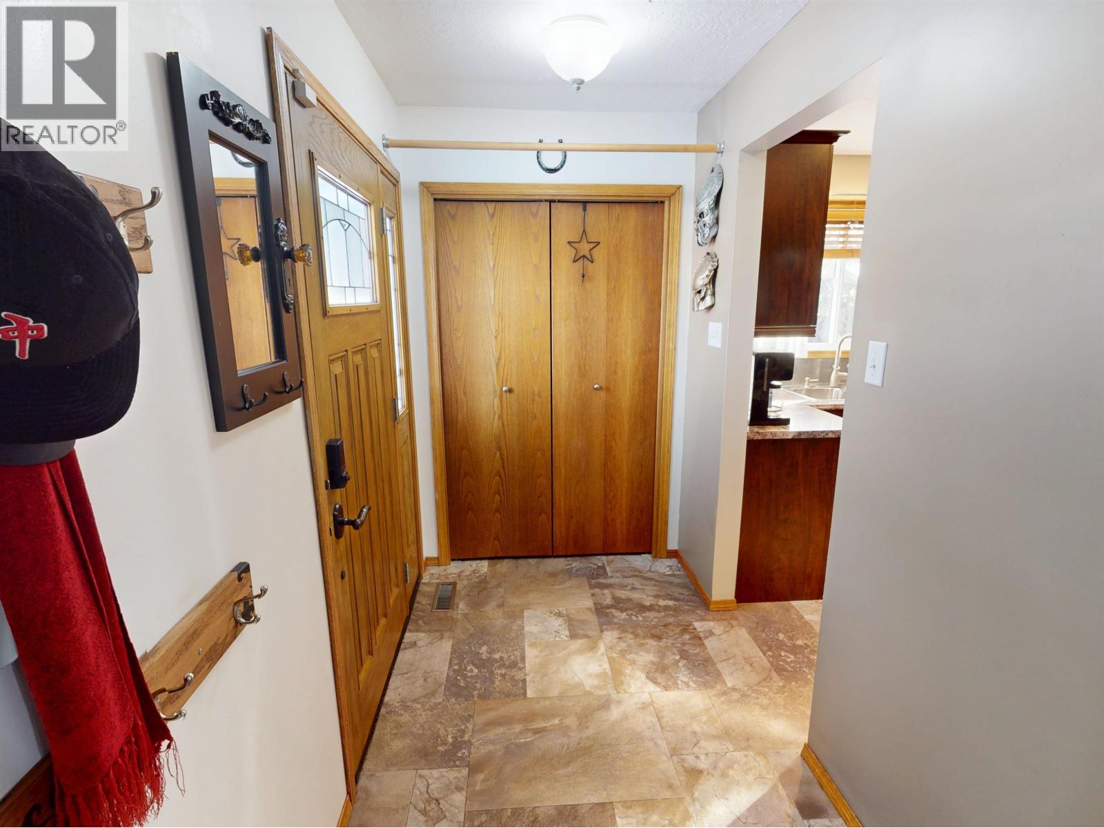 77 PRINCESS CRESCENT - Image 3