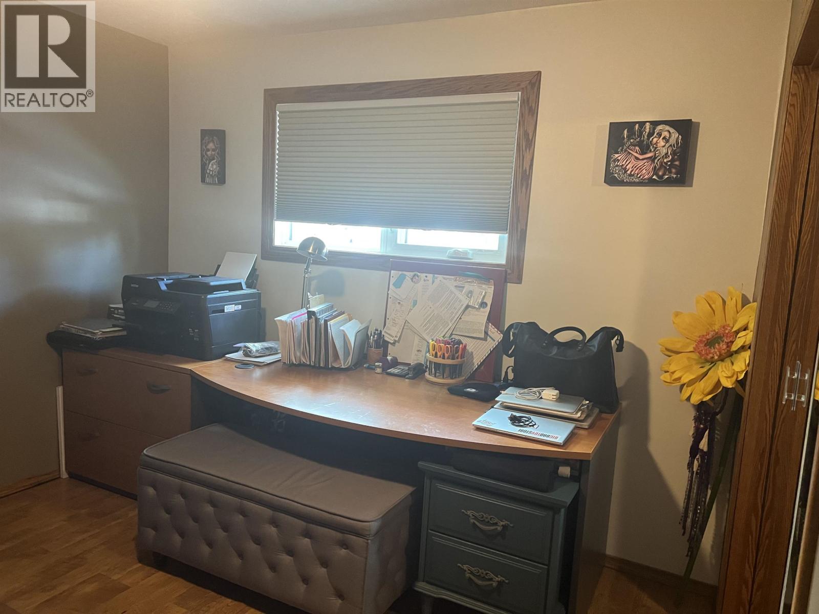 77 PRINCESS CRESCENT - 16