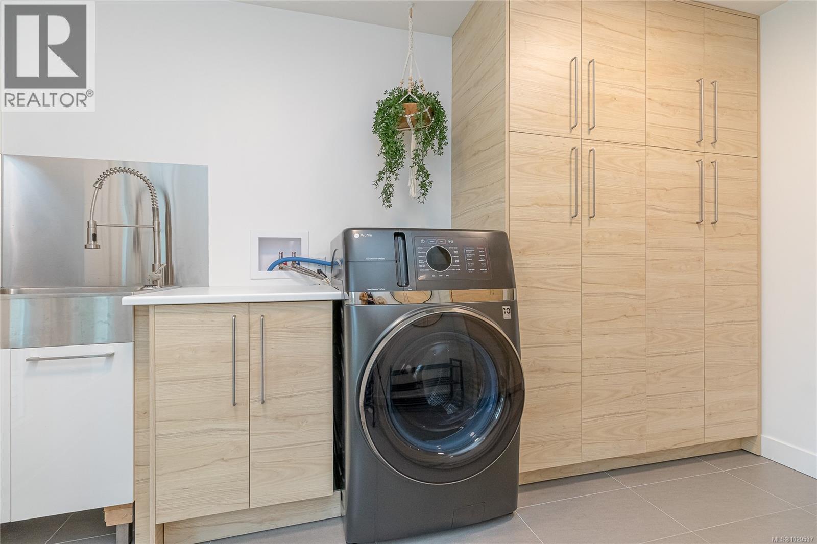 1119 BELLEVUE RD - 24