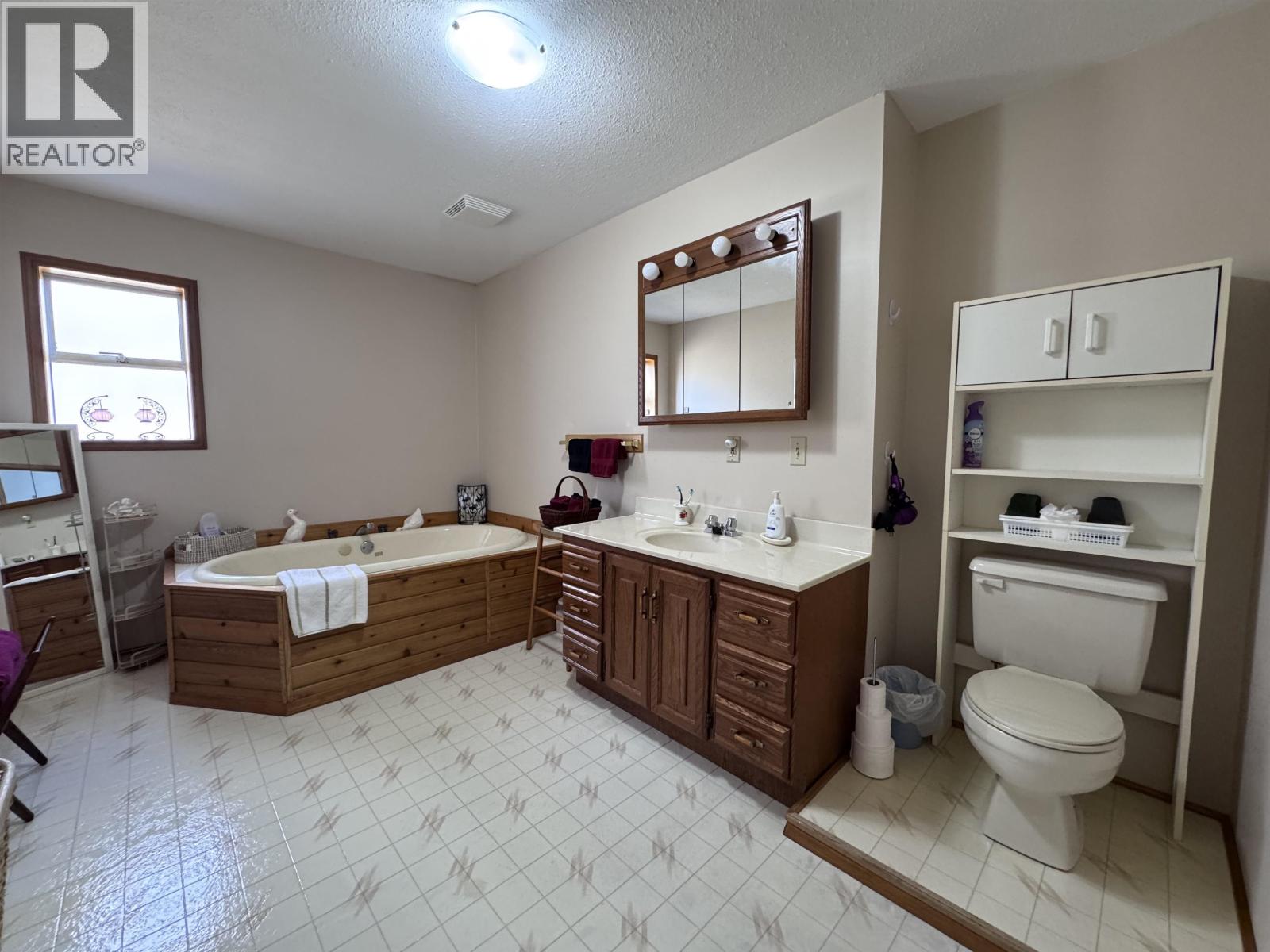 2580 CHIMNEY LAKE ROAD - 13