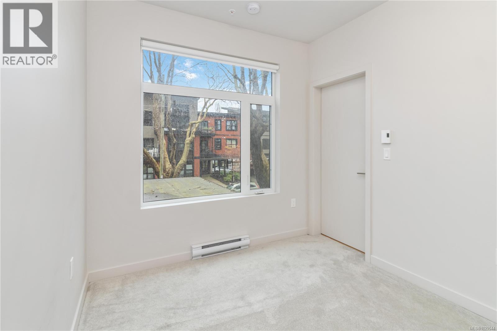 #202 629 Speed Ave - 16