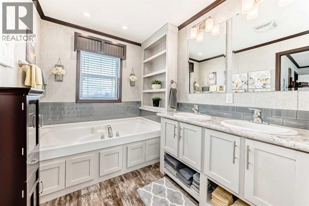 15 MACKENZIE RANCH Way, Lacombe