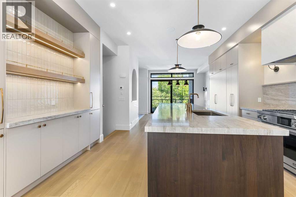 Single Family House for Sale in   Avenue SW South Calgary Calgary 