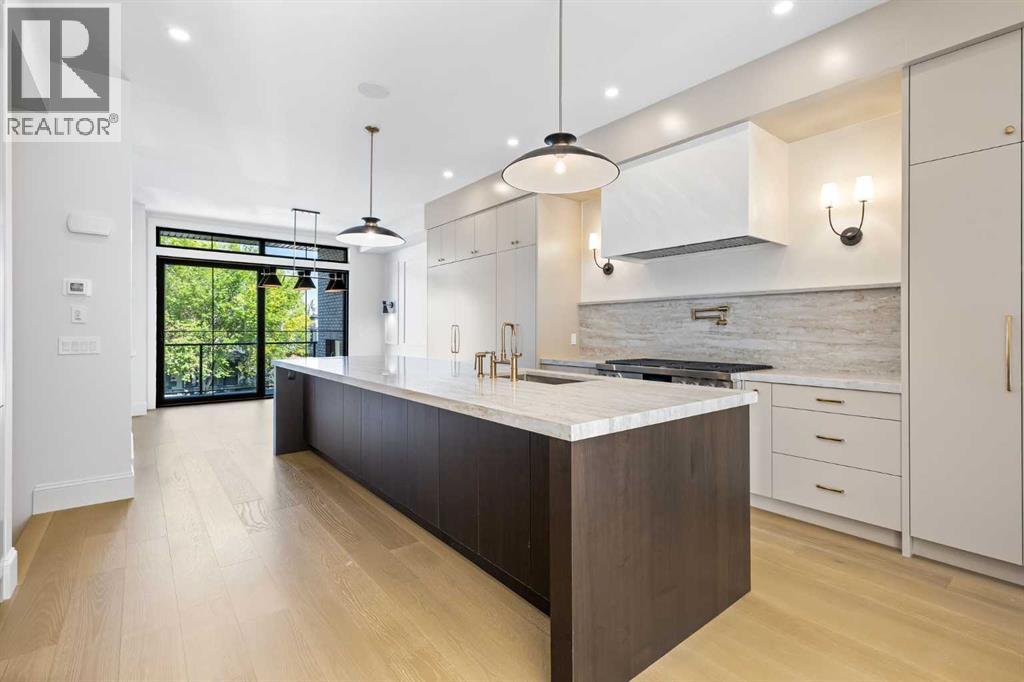 Single Family House for Sale in   Avenue SW South Calgary Calgary 