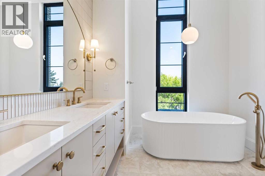 Single Family House for Sale in   Avenue SW South Calgary Calgary 