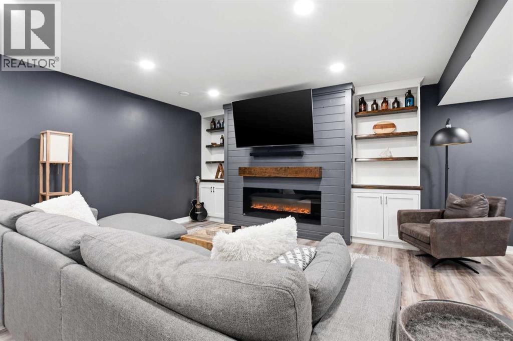 4625 48 Street, Sylvan Lake