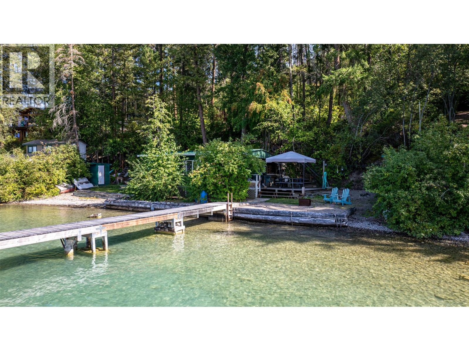 5799 Cosens Bay Road - 14