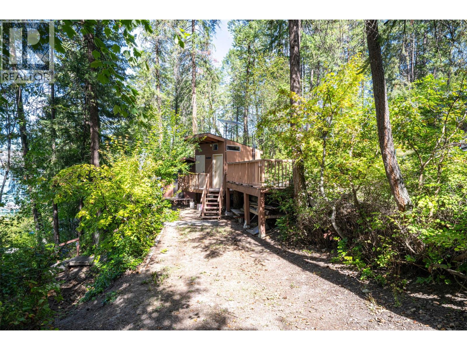 5799 Cosens Bay Road, Coldstream