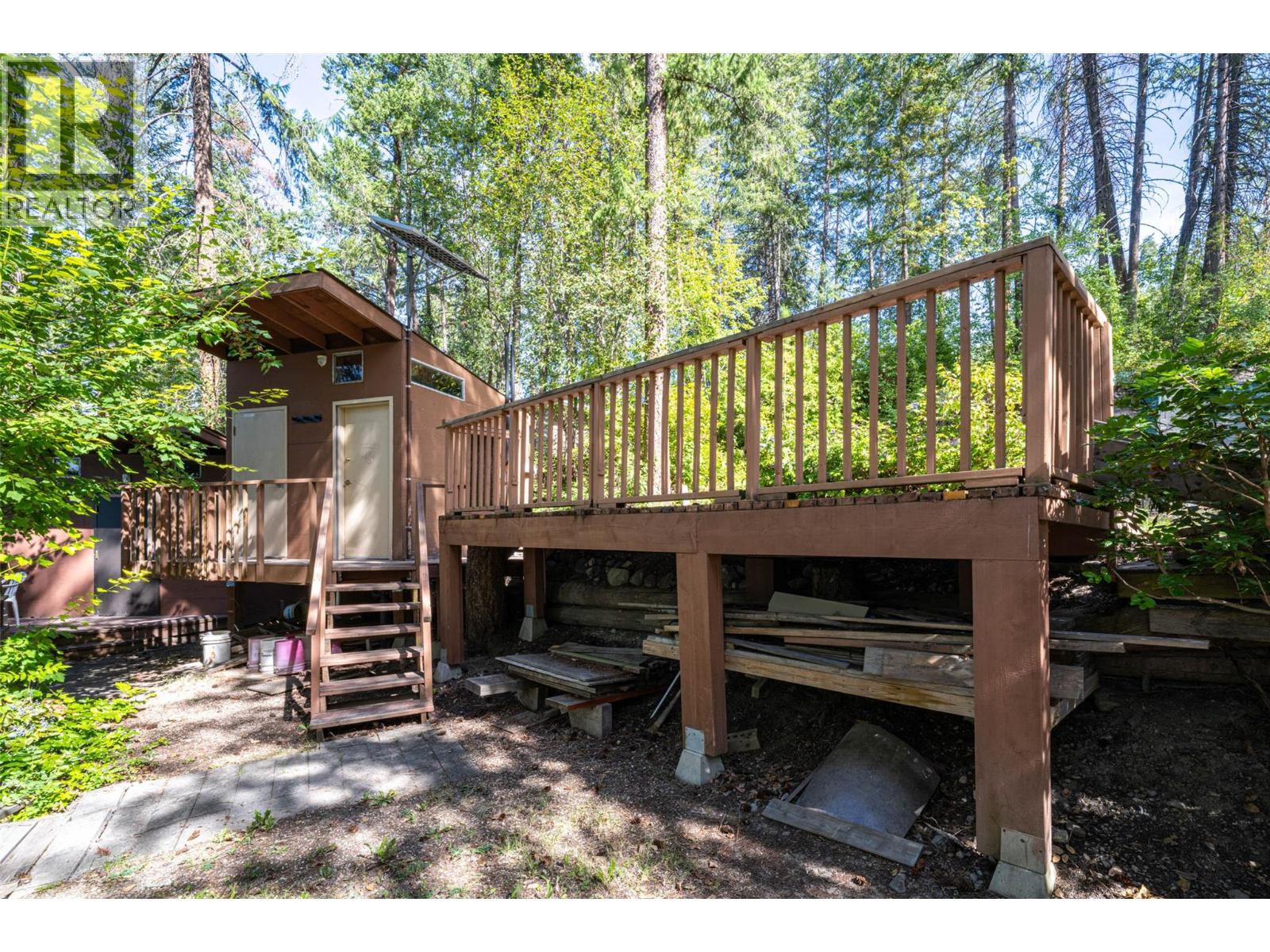 5799 Cosens Bay Road - 32