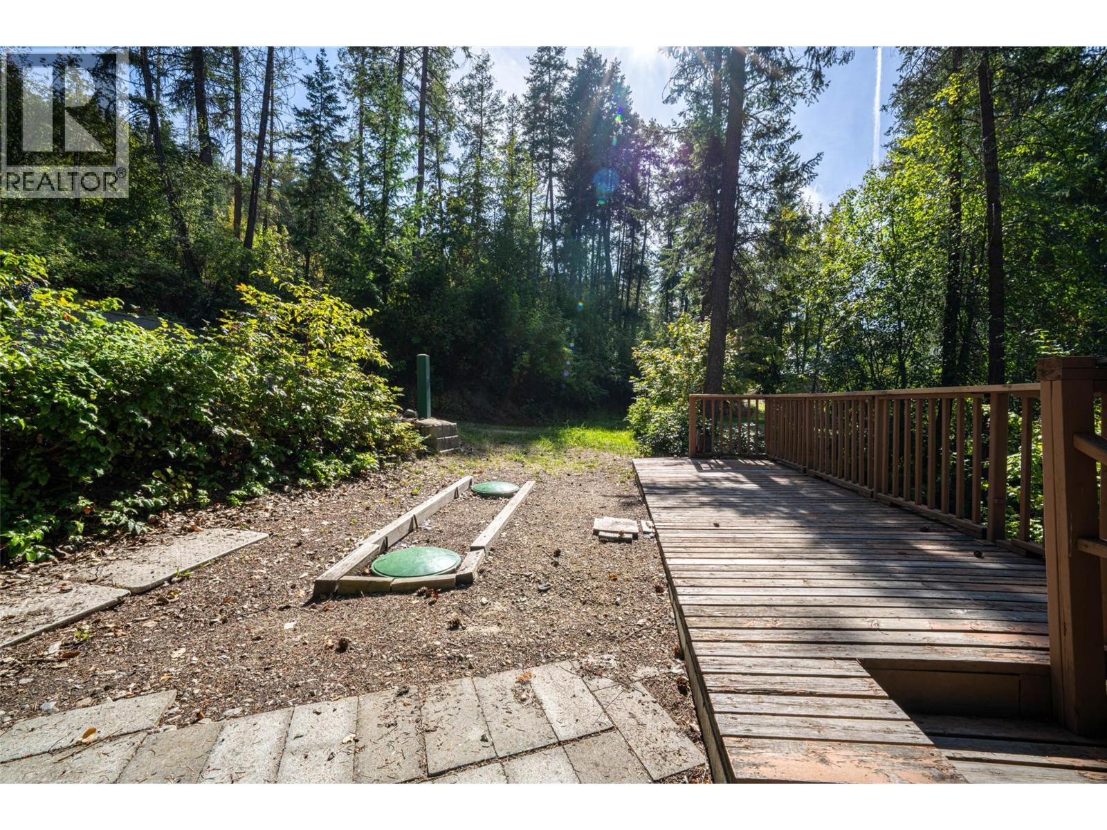 5799 Cosens Bay Road - 36