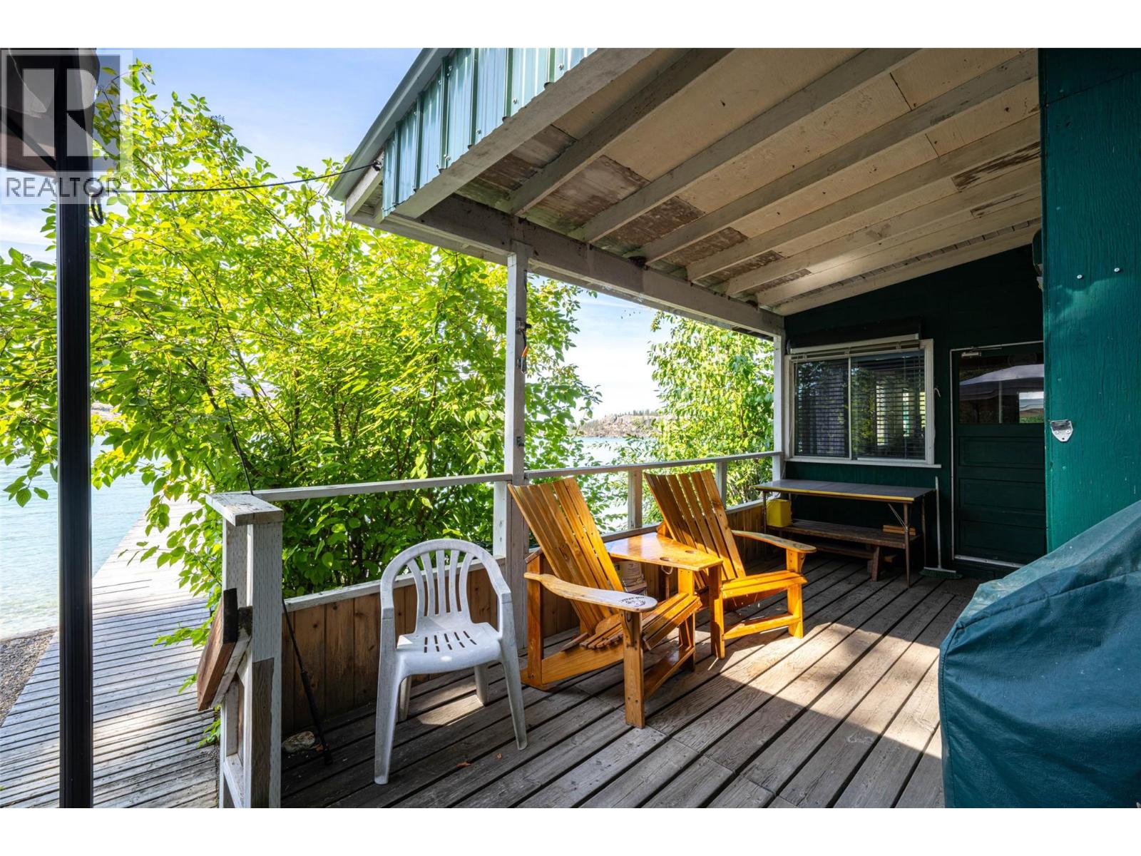 5799 Cosens Bay Road - 40