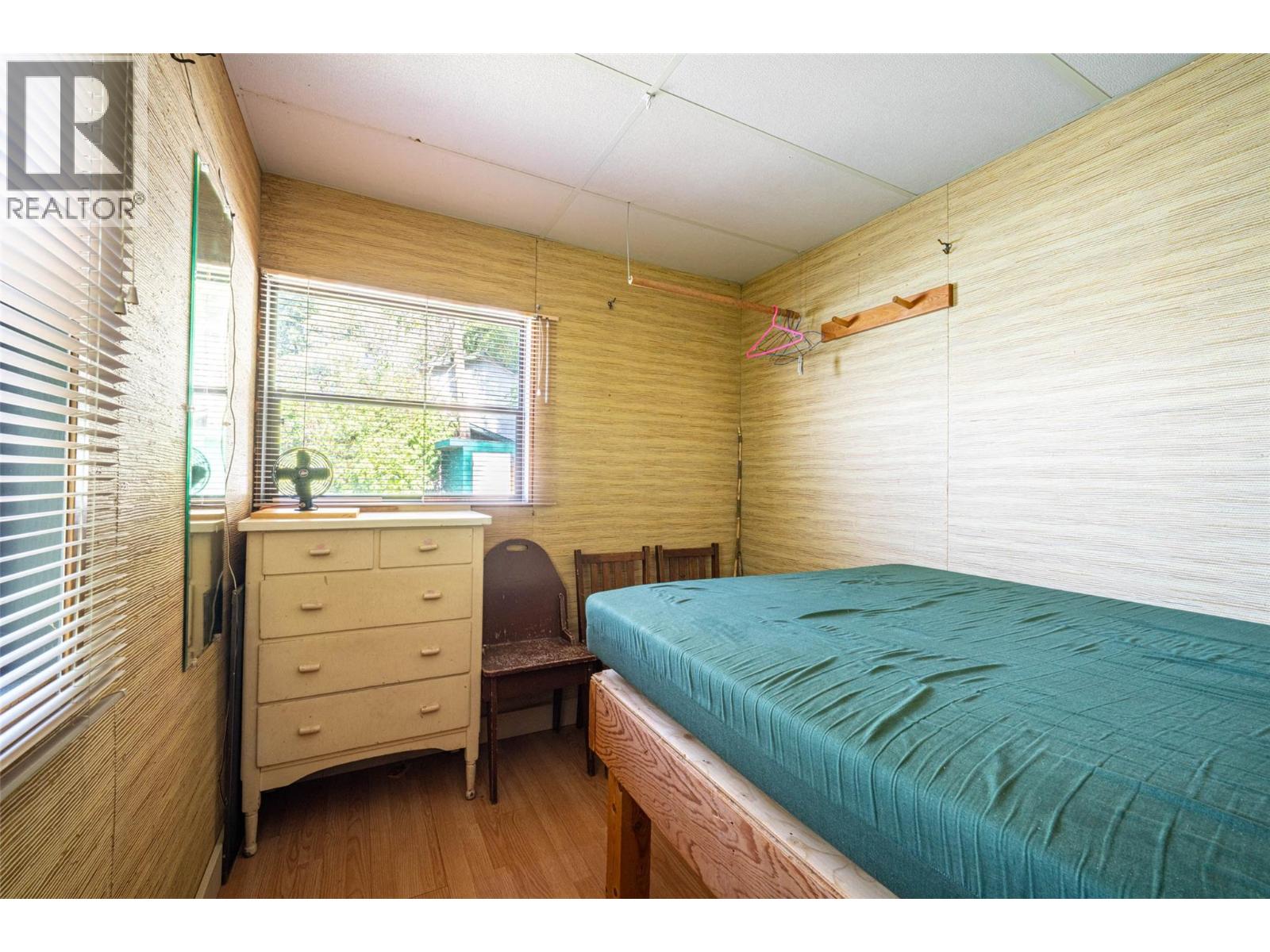 5799 Cosens Bay Road - 43