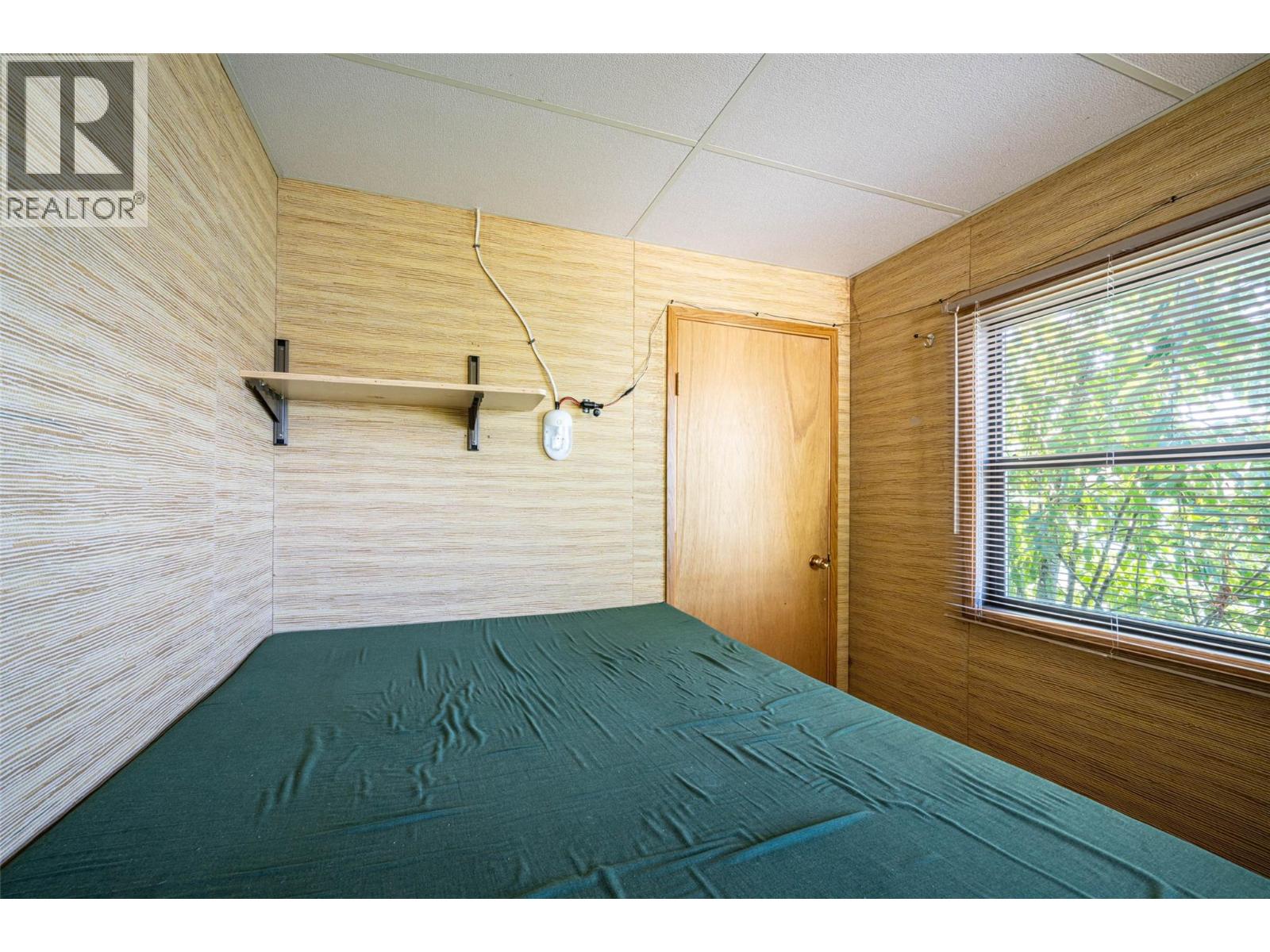5799 Cosens Bay Road - 44