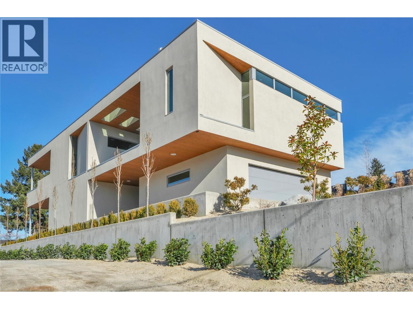 765 Westminster Avenue E, Penticton