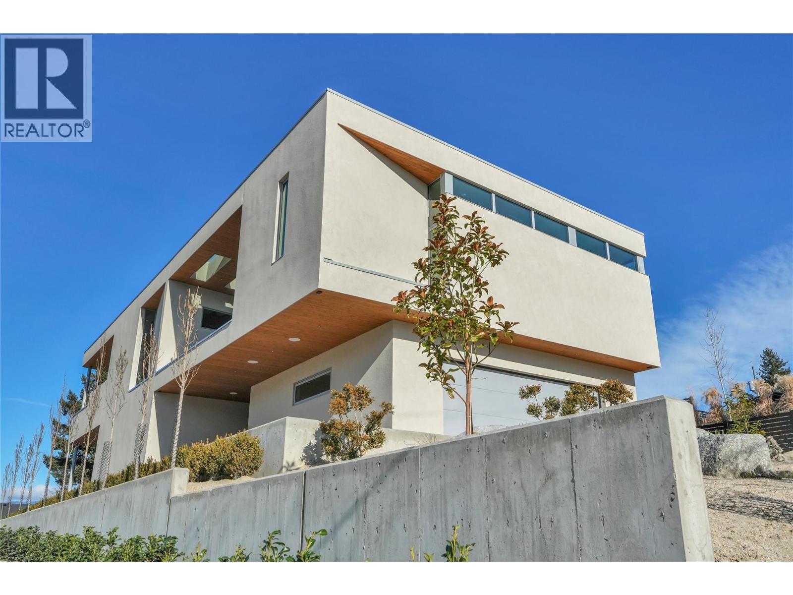 765 Westminster Avenue E, Penticton