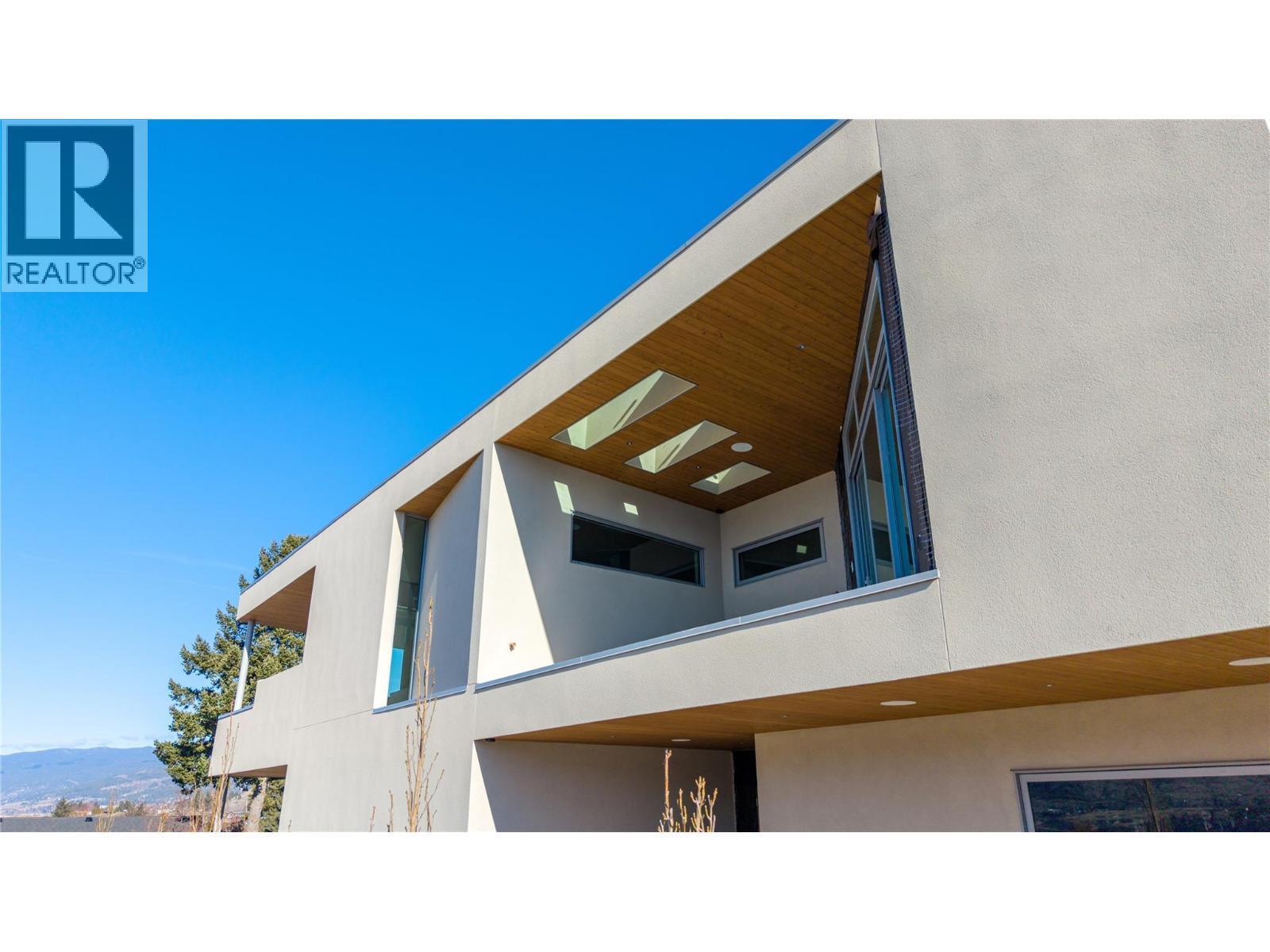 765 Westminster Avenue E, Penticton