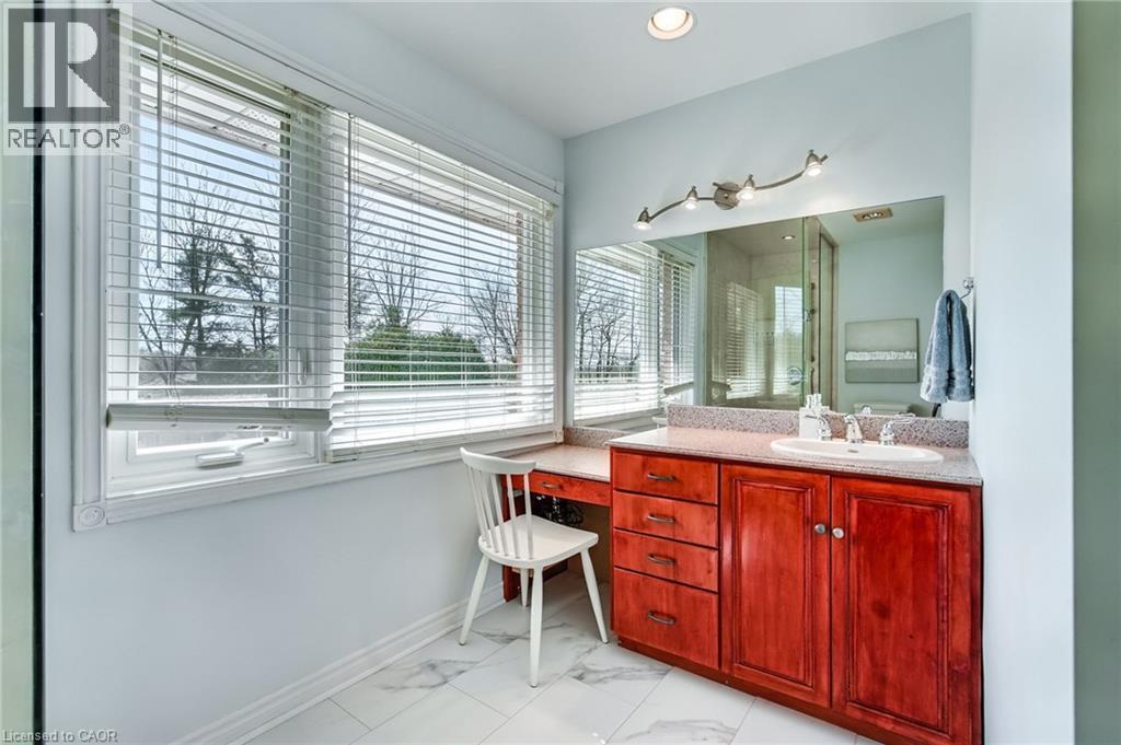 24 JOHN MARTIN Crescent — photo 20