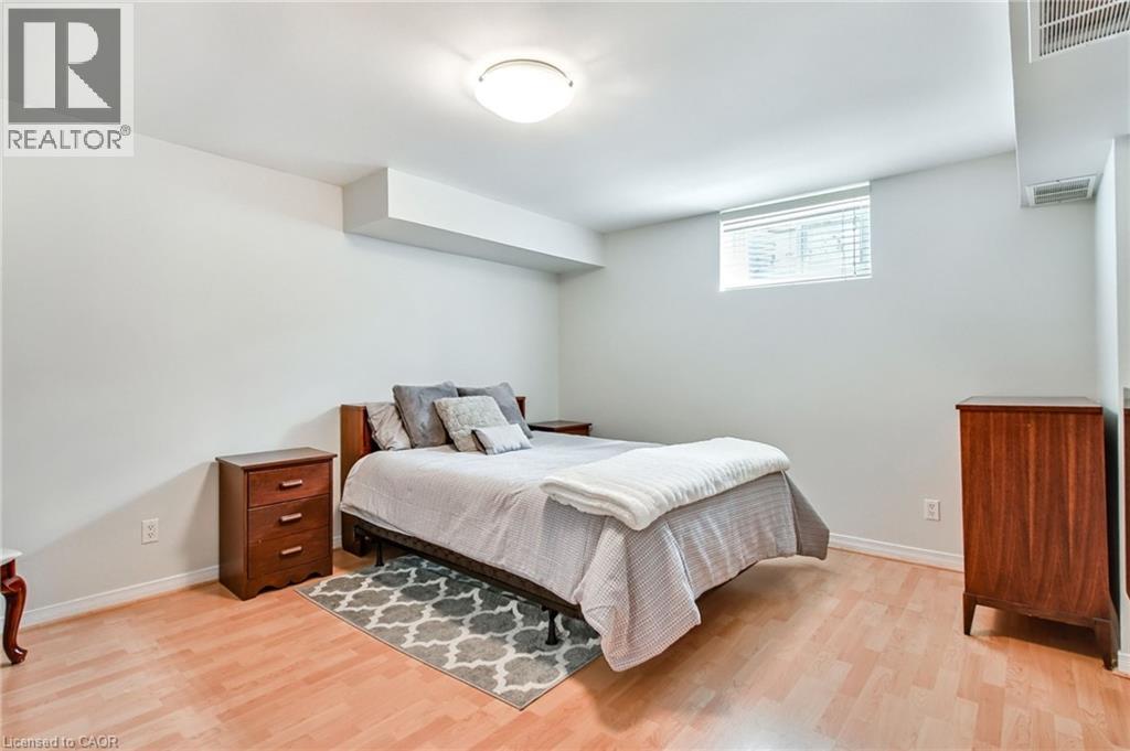 24 JOHN MARTIN Crescent — photo 25