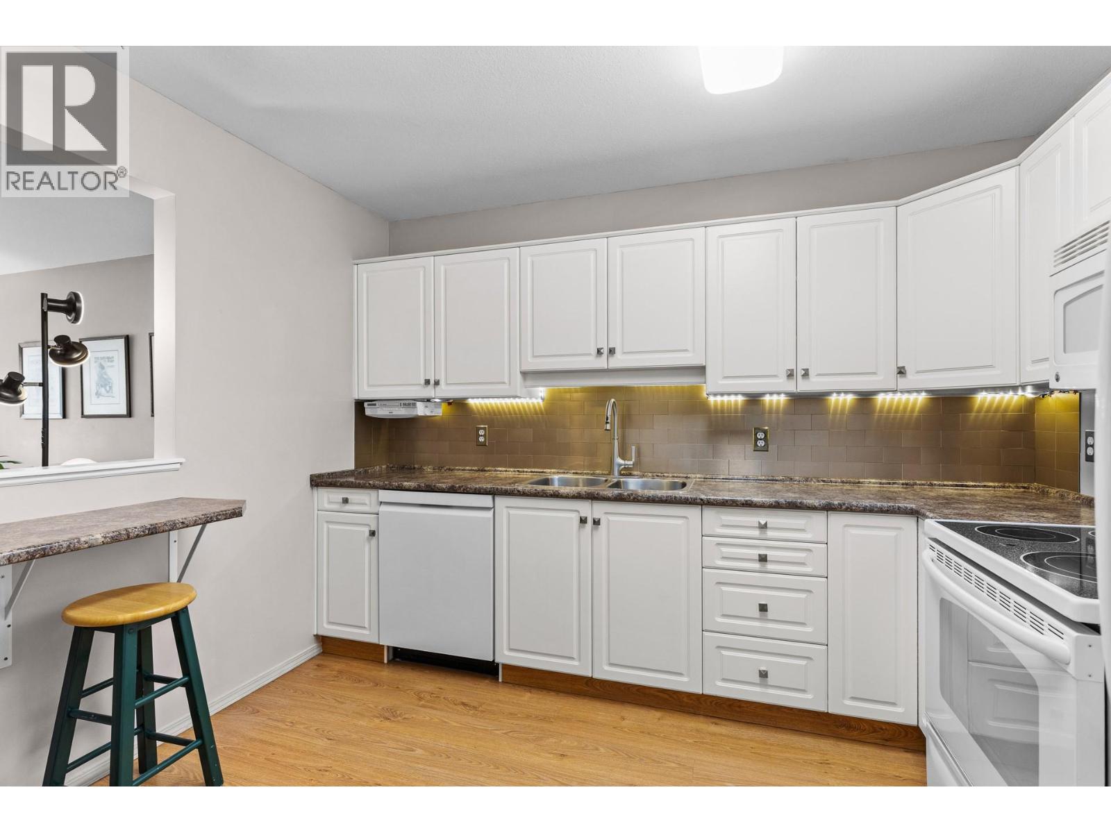 933 Harvey Avenue Unit# 303, Kelowna