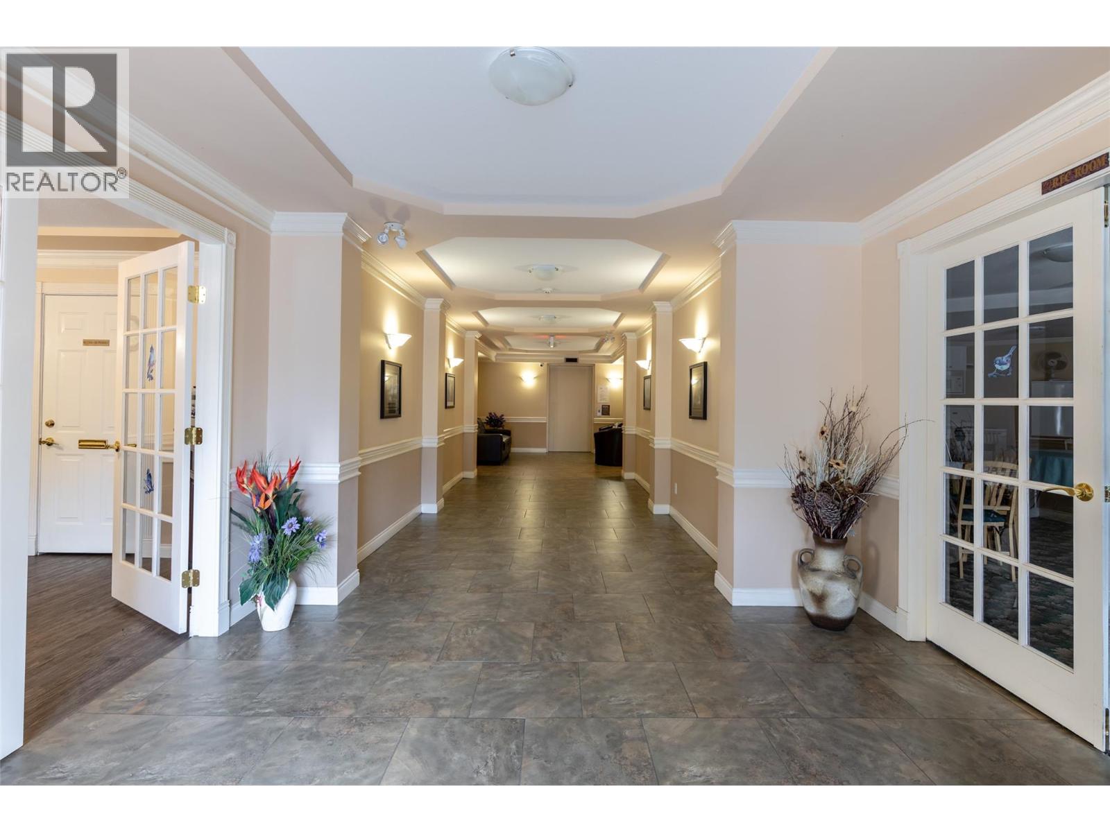 #303 933 Harvey Avenue - 30