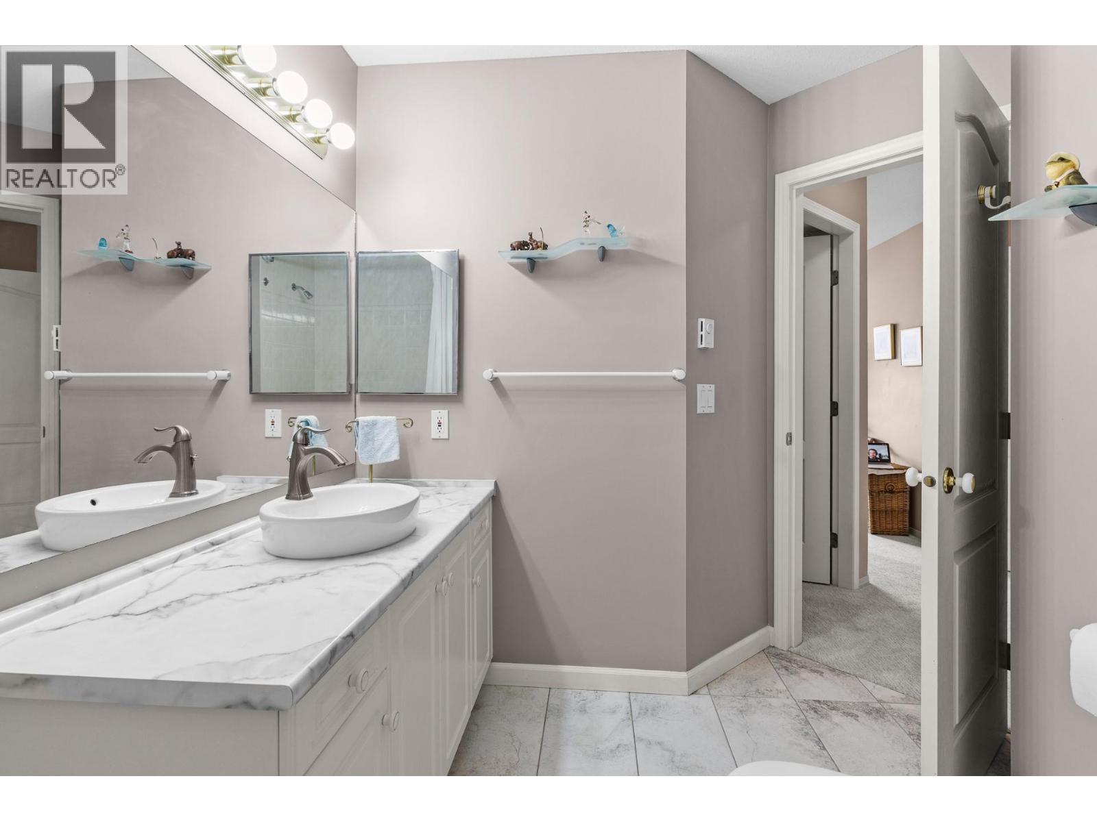 #303 933 Harvey Avenue - 23
