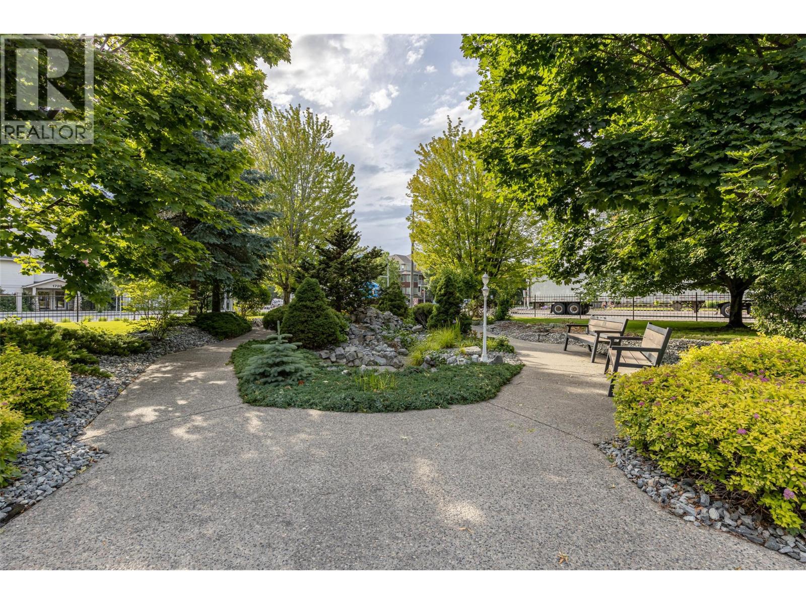 933 Harvey Avenue Unit# 303, Kelowna