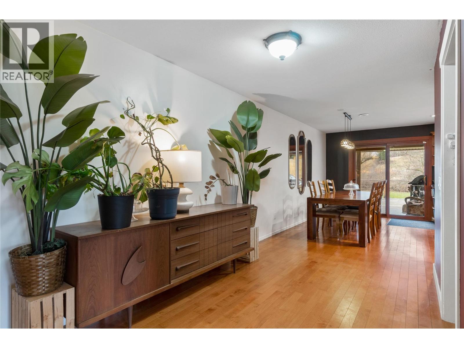  3960 50 Street Northeast, Salmon Arm