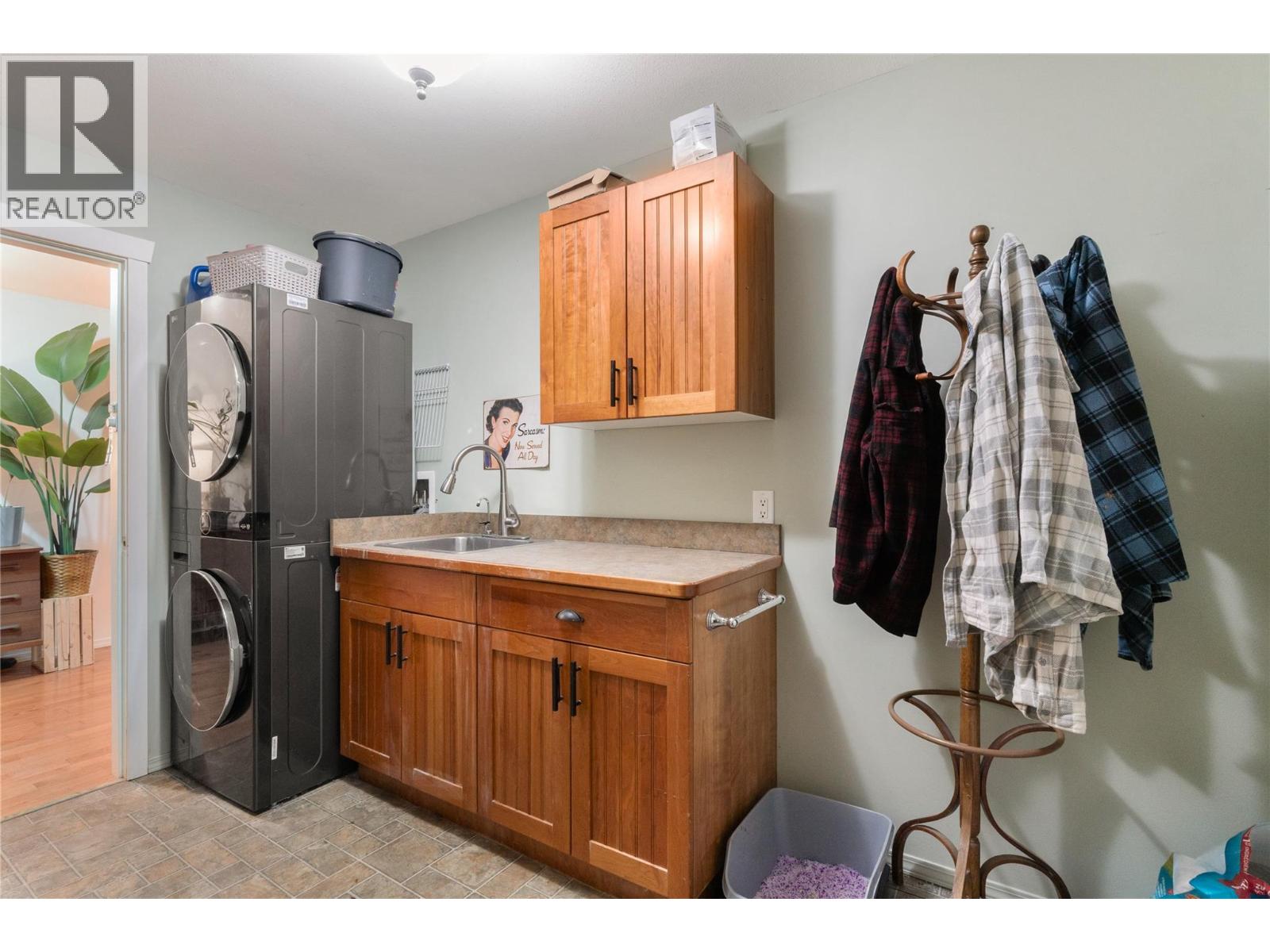  3960 50 Street Northeast, Salmon Arm