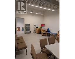 (main Level) - 473 Oakwood Avenue, Toronto, ON M6E2W4 Photo 9