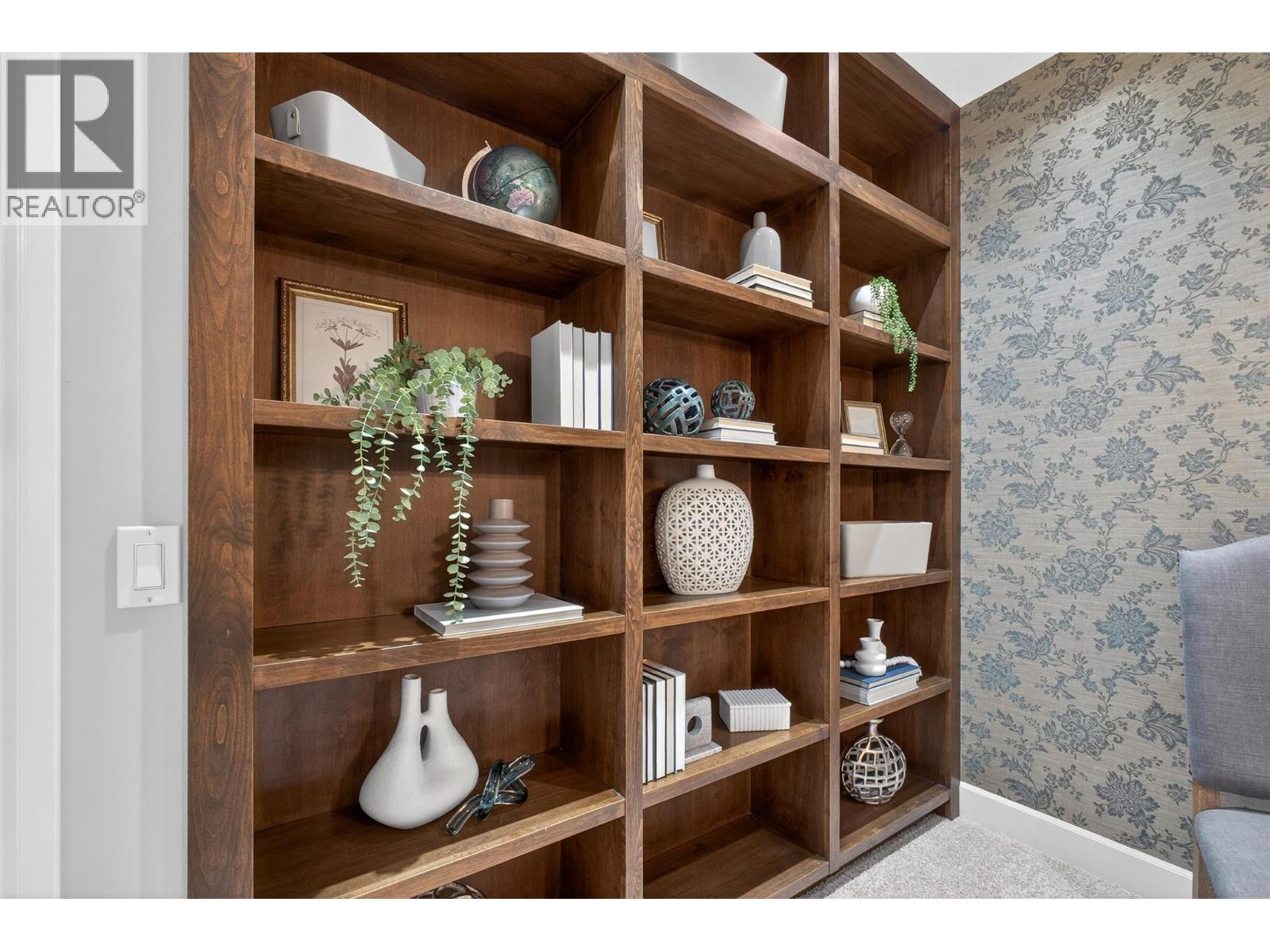 1996 Twin Ridge Court, Kelowna