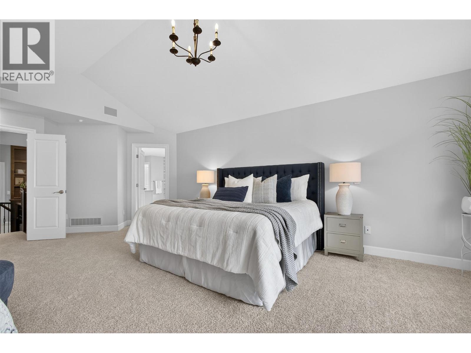 1996 Twin Ridge Court, Kelowna