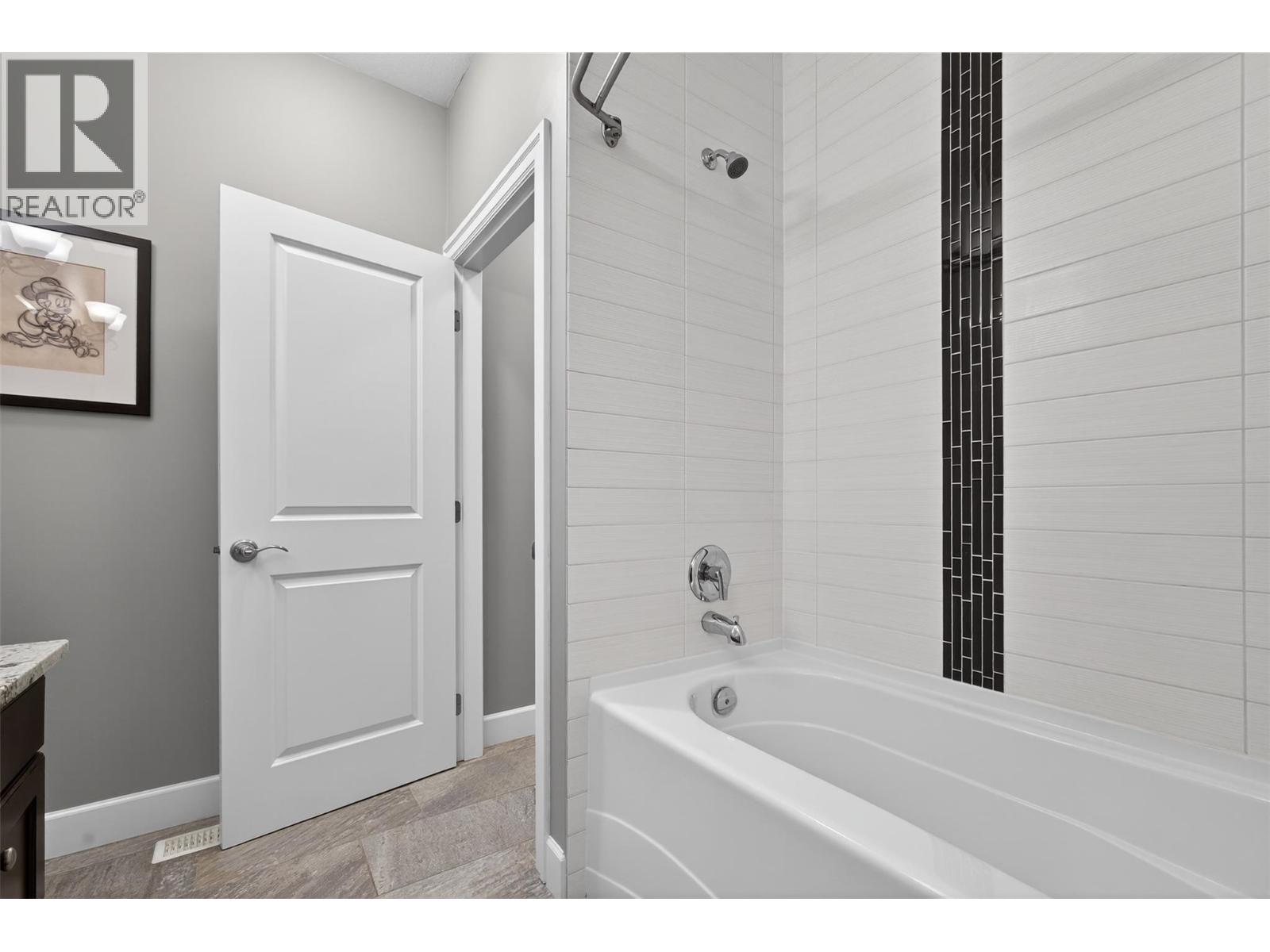 1996 Twin Ridge Court, Kelowna