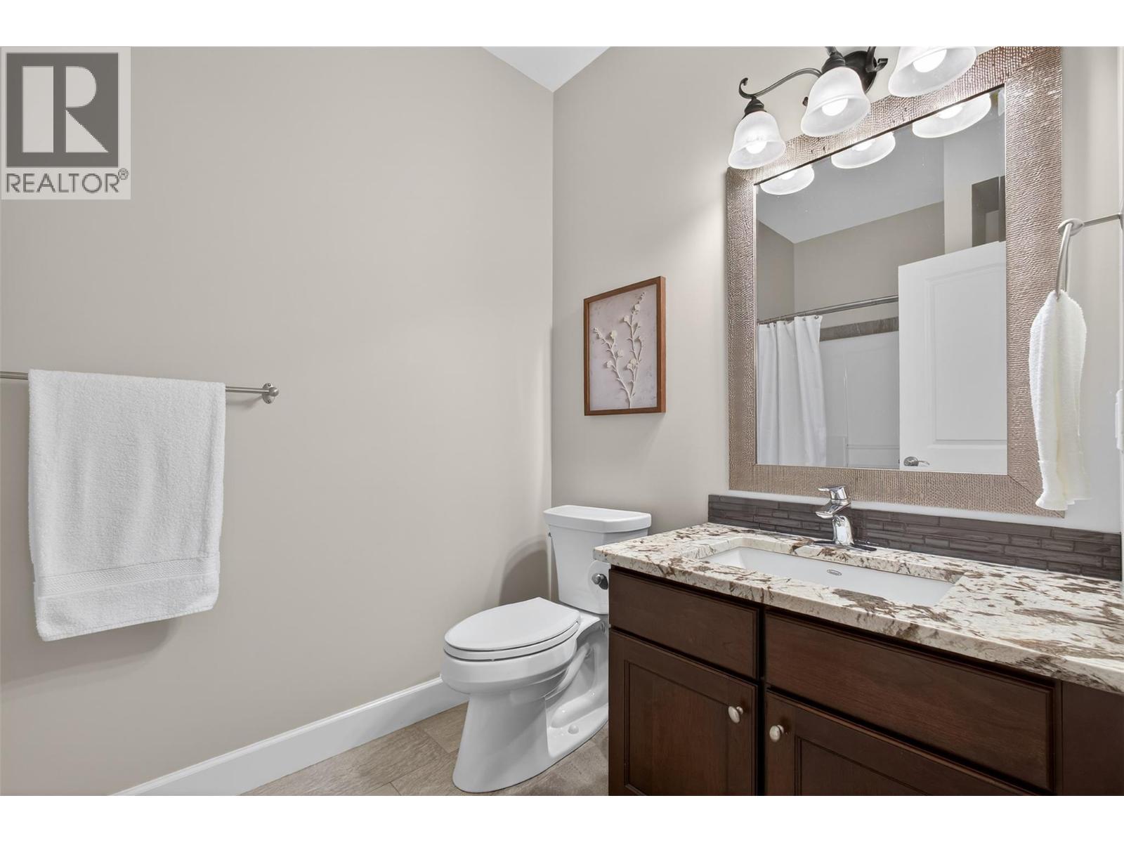 1996 Twin Ridge Court, Kelowna