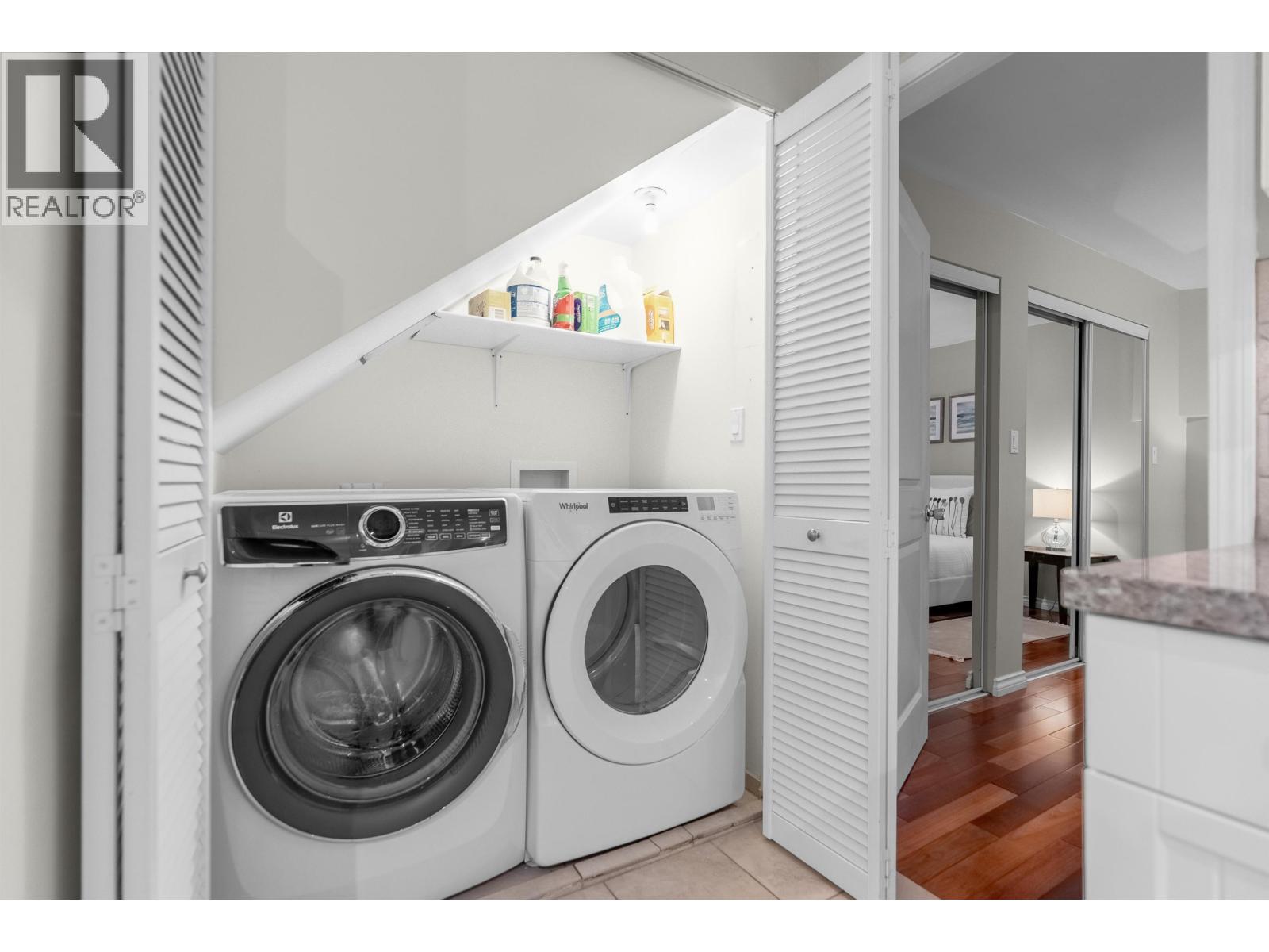 526 NEWDALE PLACE, West Vancouver