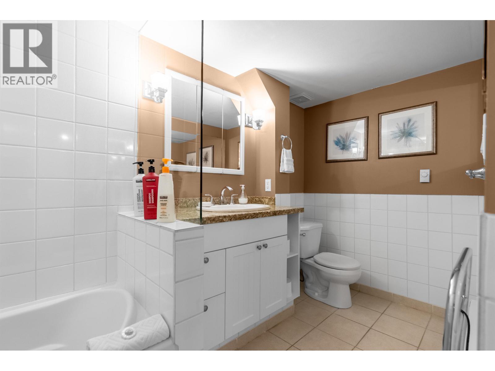 526 NEWDALE PLACE, West Vancouver