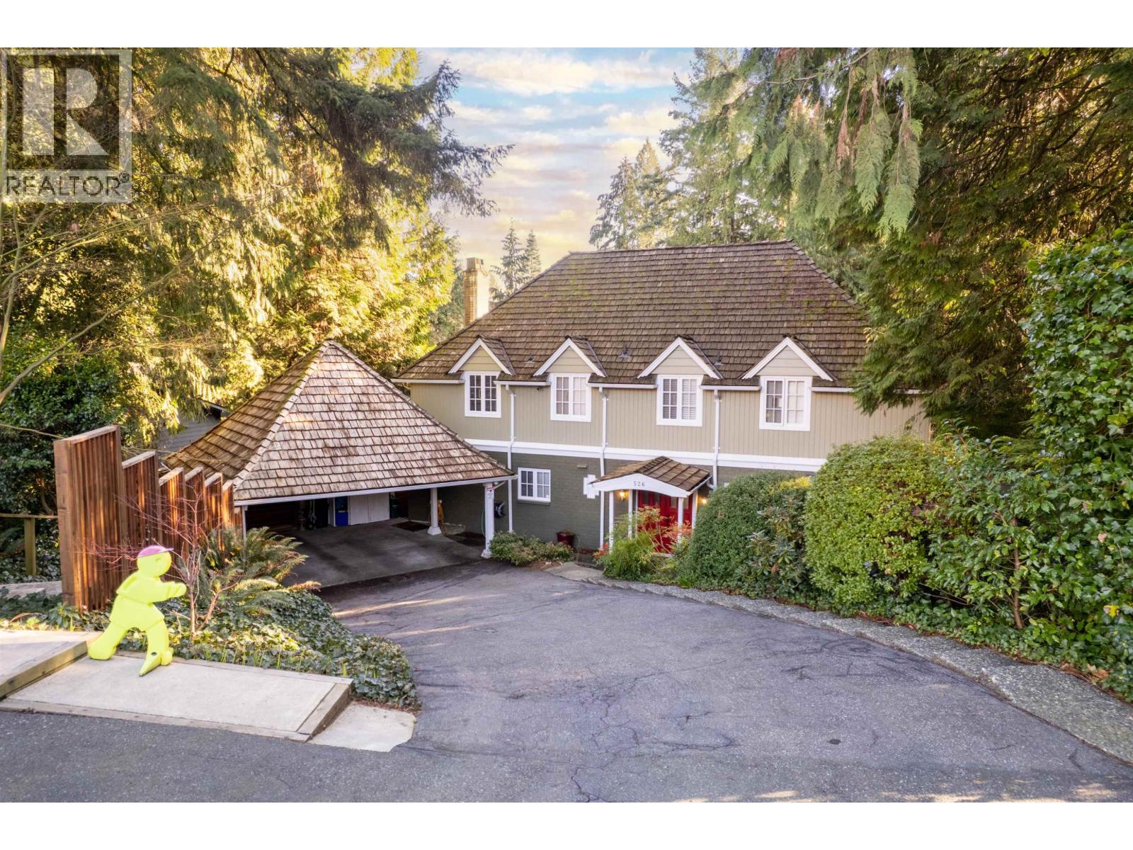 526 NEWDALE PLACE, West Vancouver
