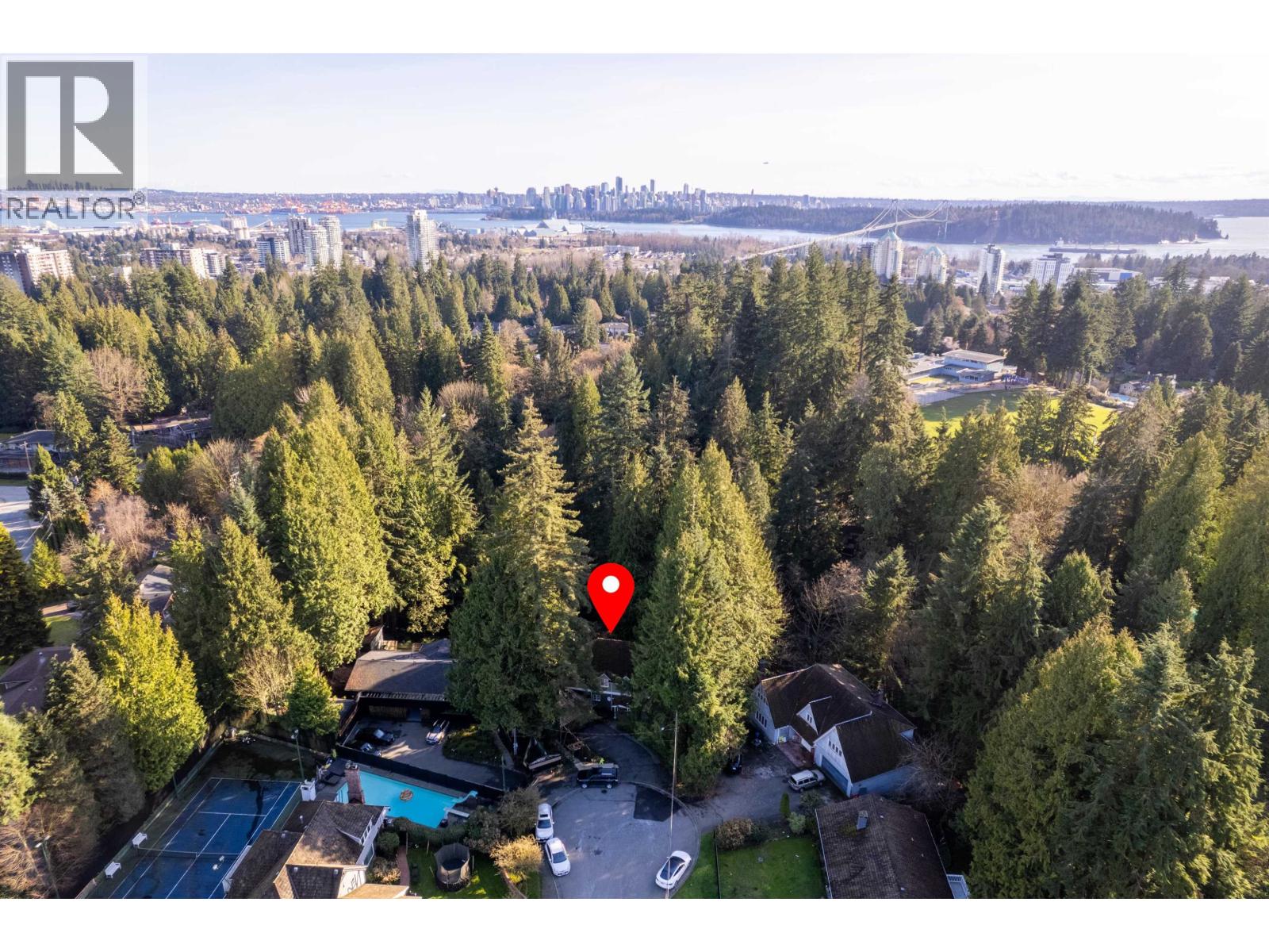 526 NEWDALE PLACE, West Vancouver