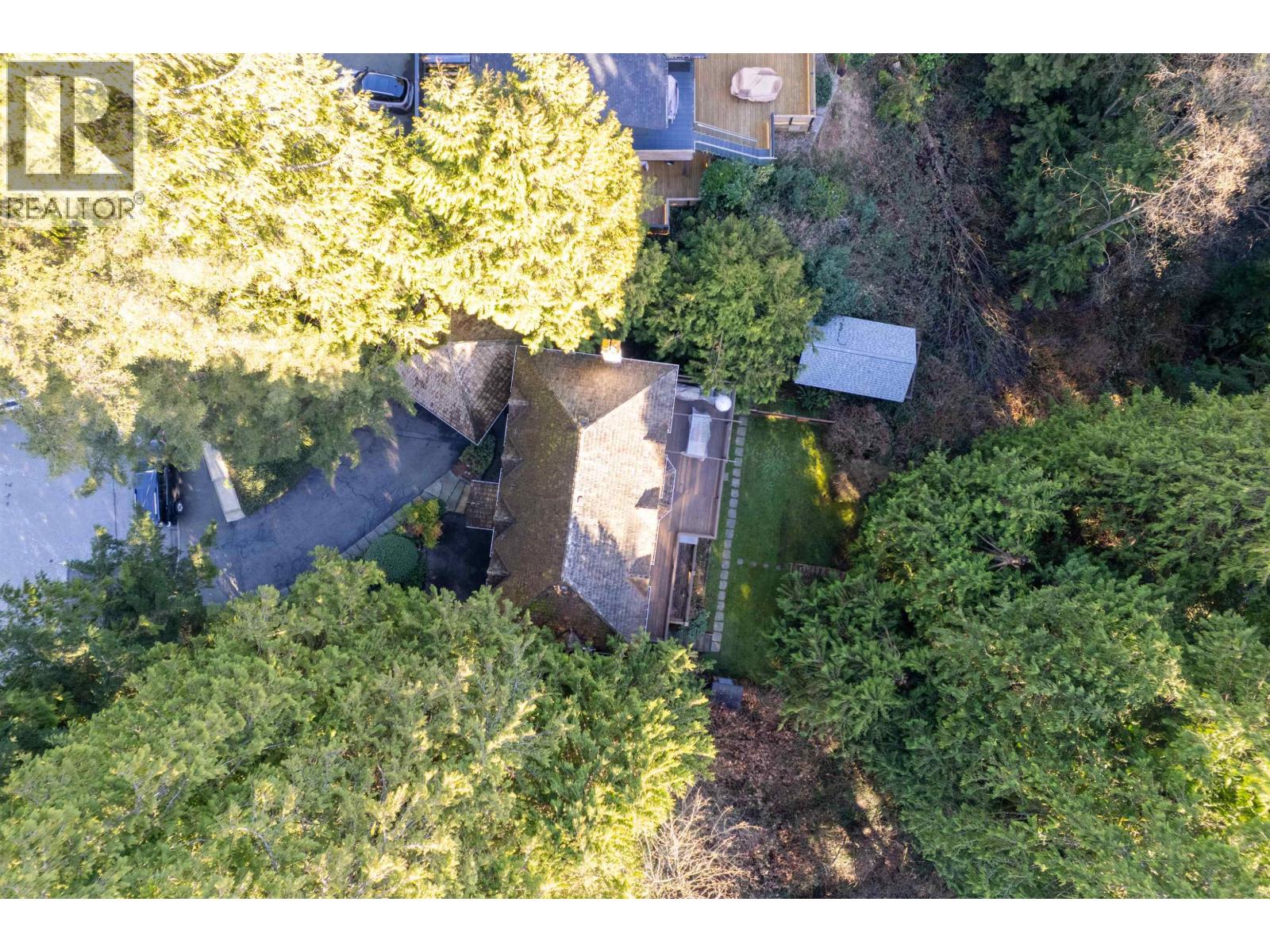 526 NEWDALE PLACE, West Vancouver