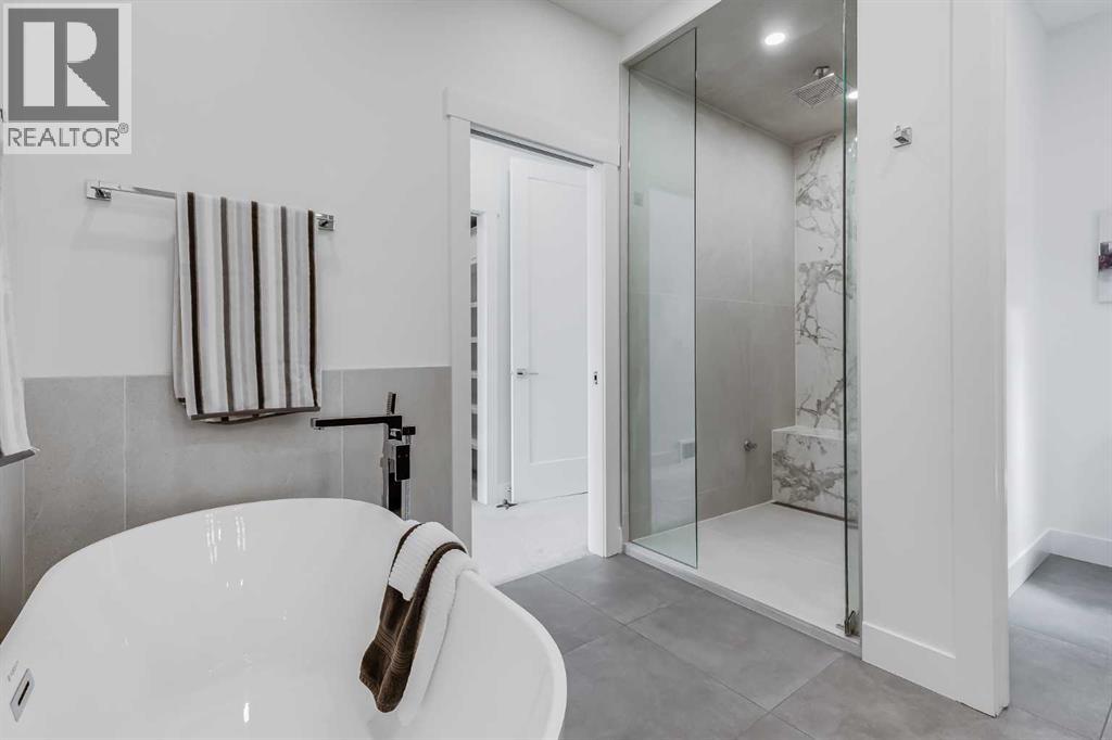 Single Family House for Sale in   Street NW Parkdale Calgary 