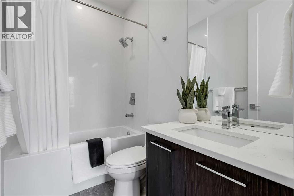 Single Family House for Sale in   Street NW Parkdale Calgary 