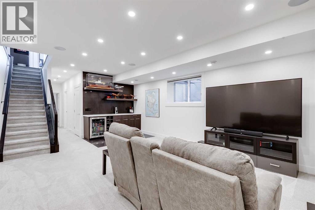 Single Family House for Sale in   Street NW Parkdale Calgary 