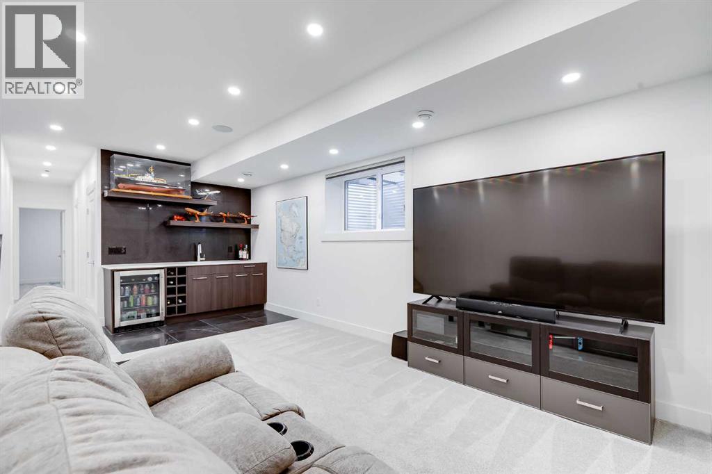 Single Family House for Sale in   Street NW Parkdale Calgary 