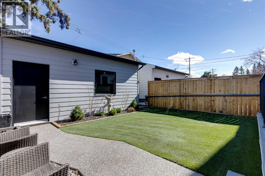 Single Family House for Sale in   Street NW Parkdale Calgary 