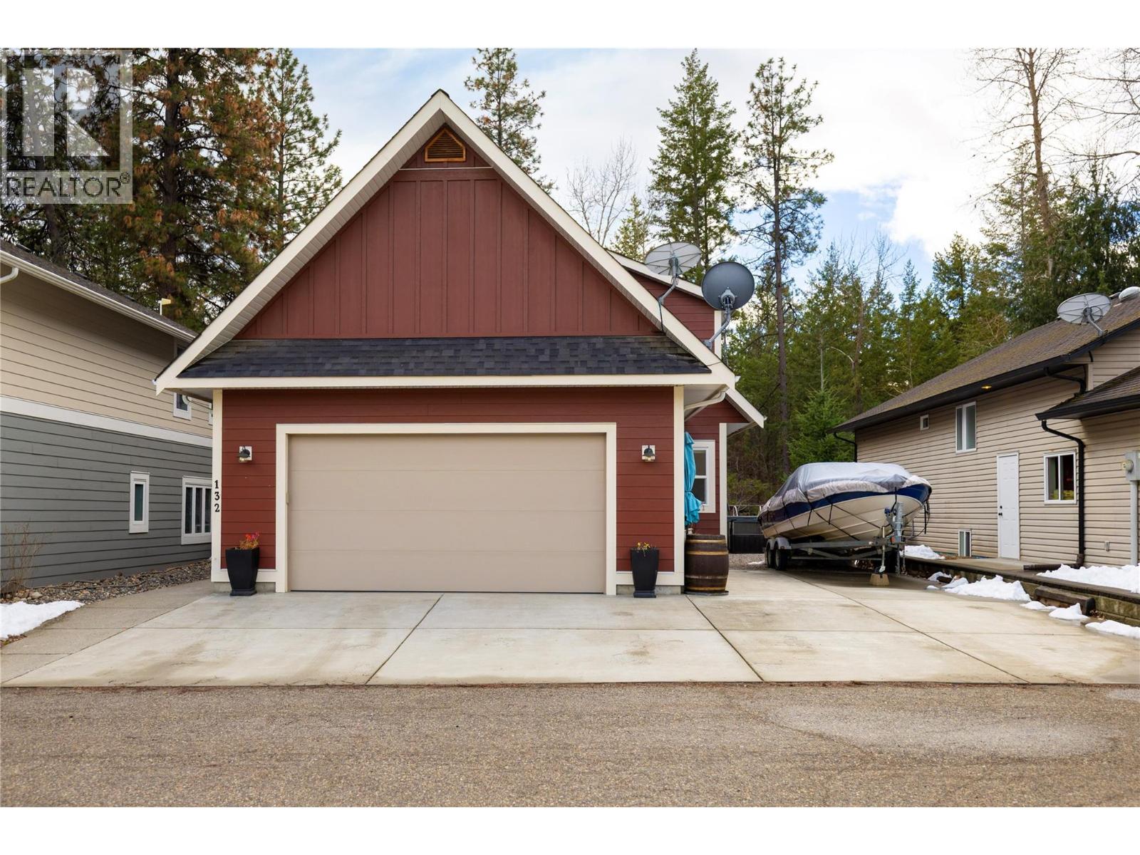 132 Falcon Avenue, Vernon