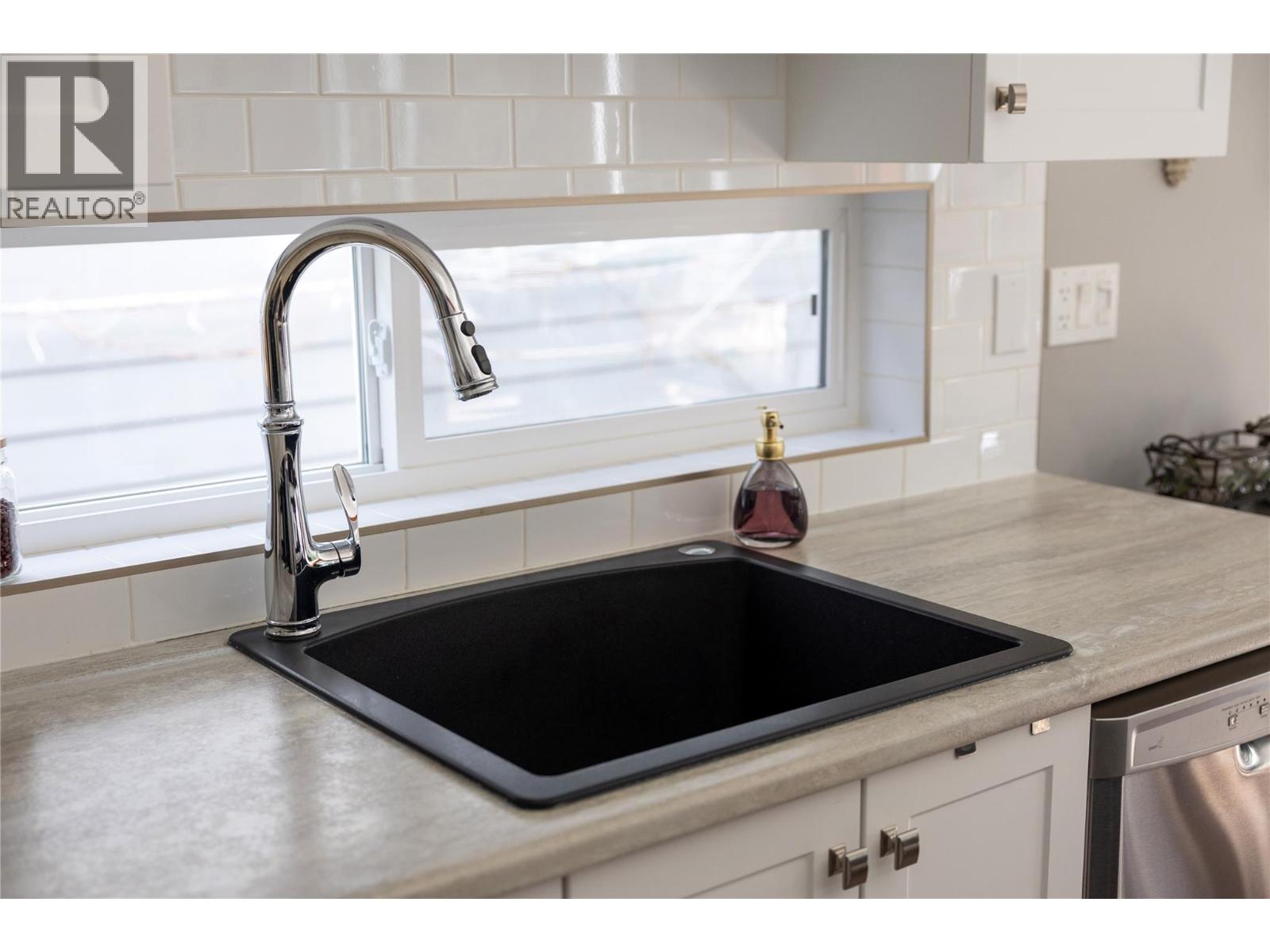 132 Falcon Avenue, Vernon